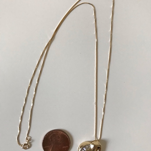 14k real Gold pendant with baguettes diamonds - Picture 3 of 4